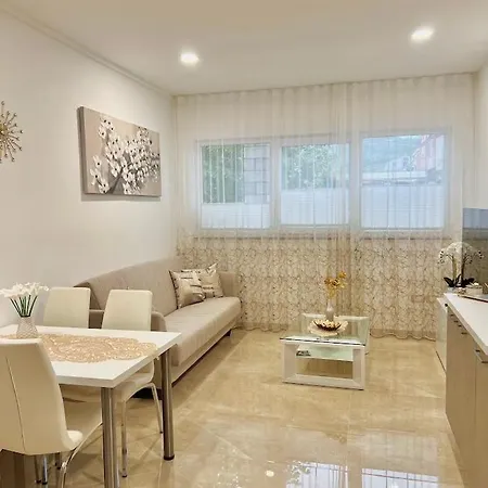 M&m Apartment *
