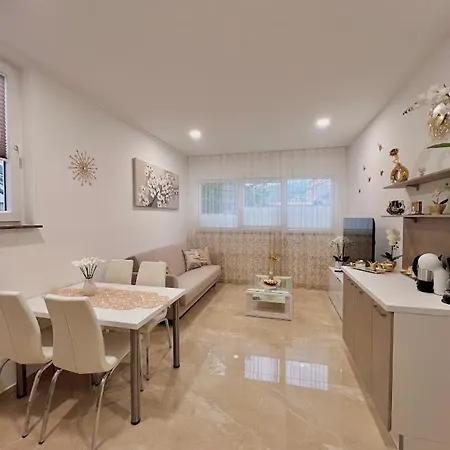 M&m Apartment *